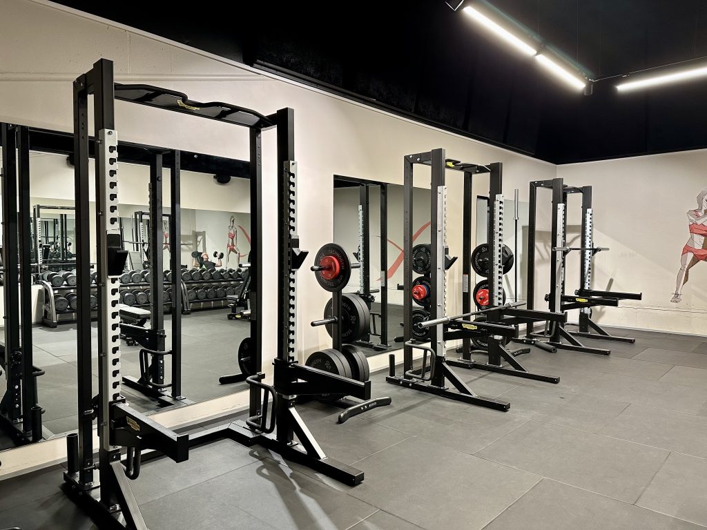 Squat racks på treningssenteret