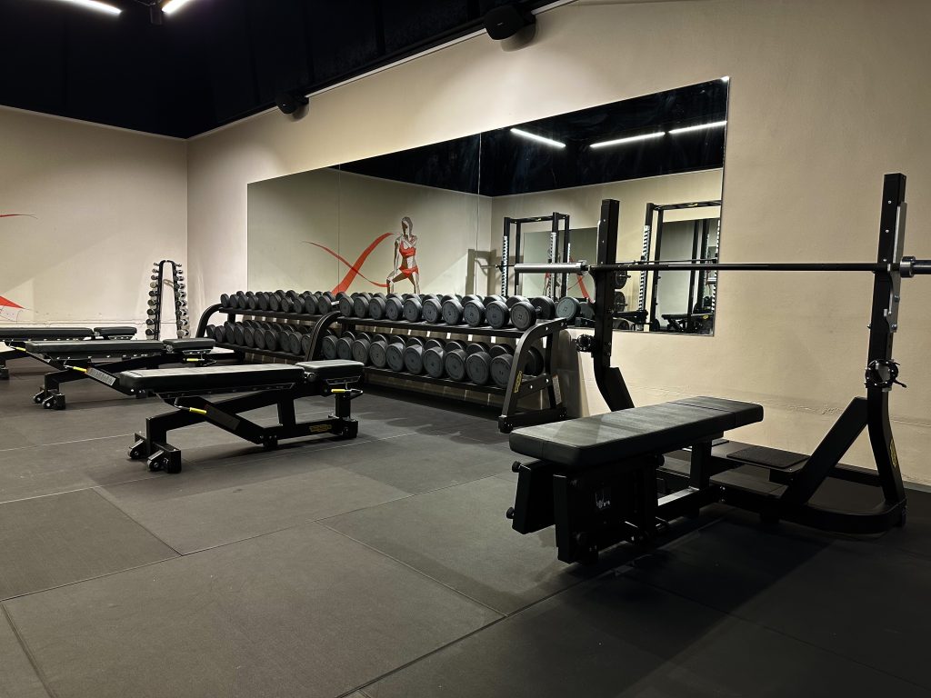 Dumbbellstasjon på Mudo Gym Lørenskog